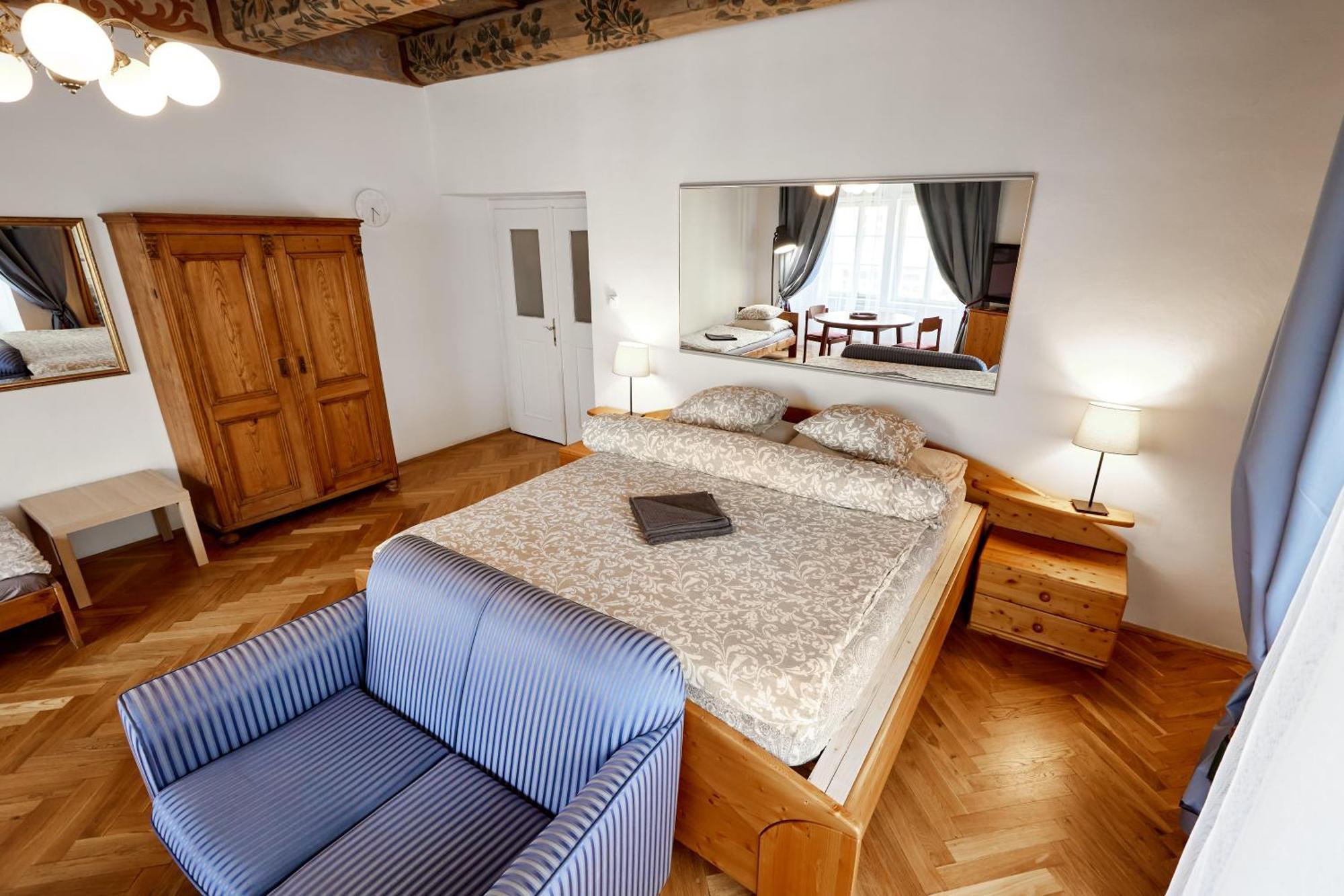 Apartmán At The Blue Lion & Parking Assistance Praha Exteriér fotografie