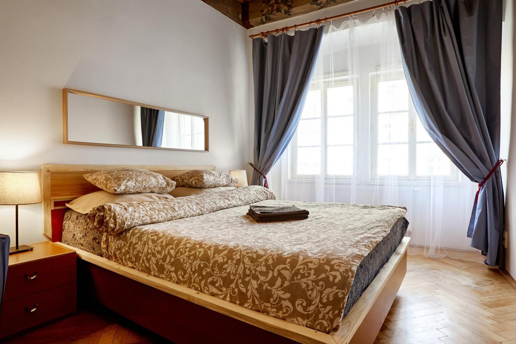 Apartmán At The Blue Lion & Parking Assistance Praha Exteriér fotografie
