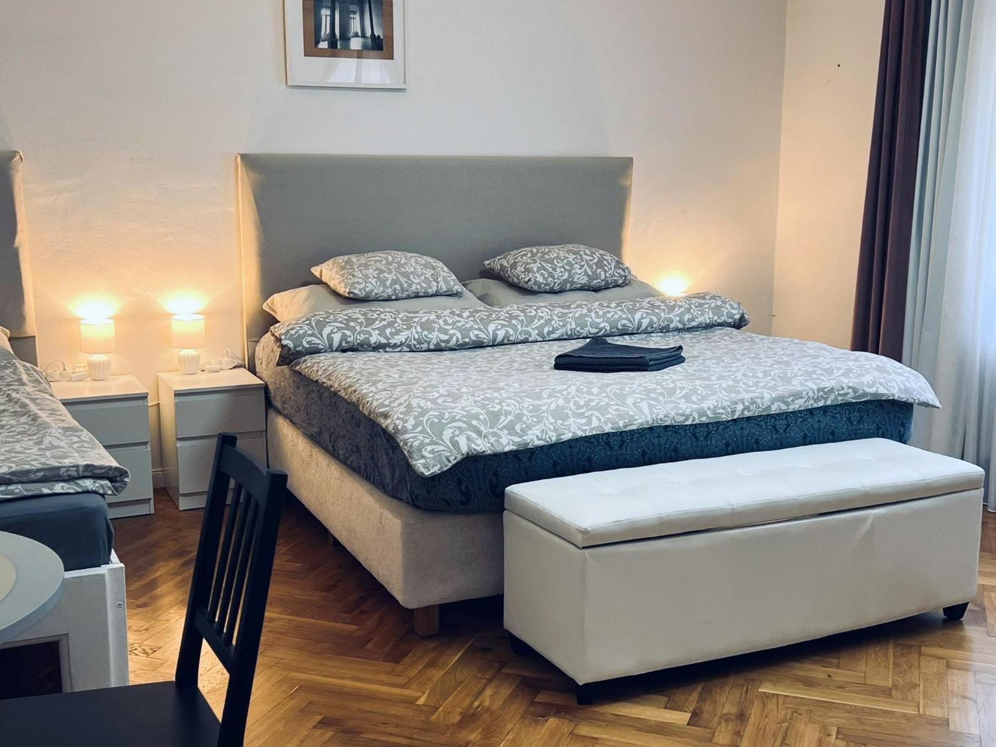 Apartmán At The Blue Lion & Parking Assistance Praha Exteriér fotografie