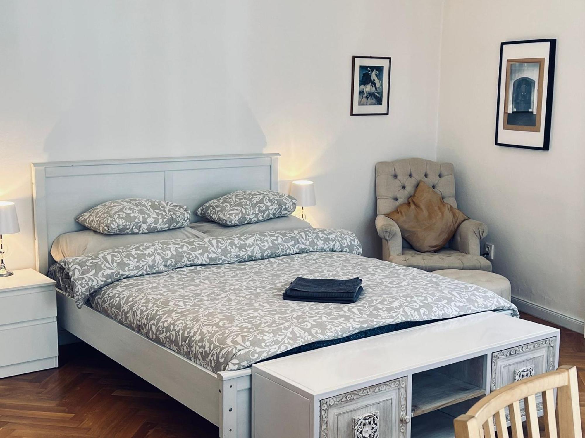 Apartmán At The Blue Lion & Parking Assistance Praha Exteriér fotografie