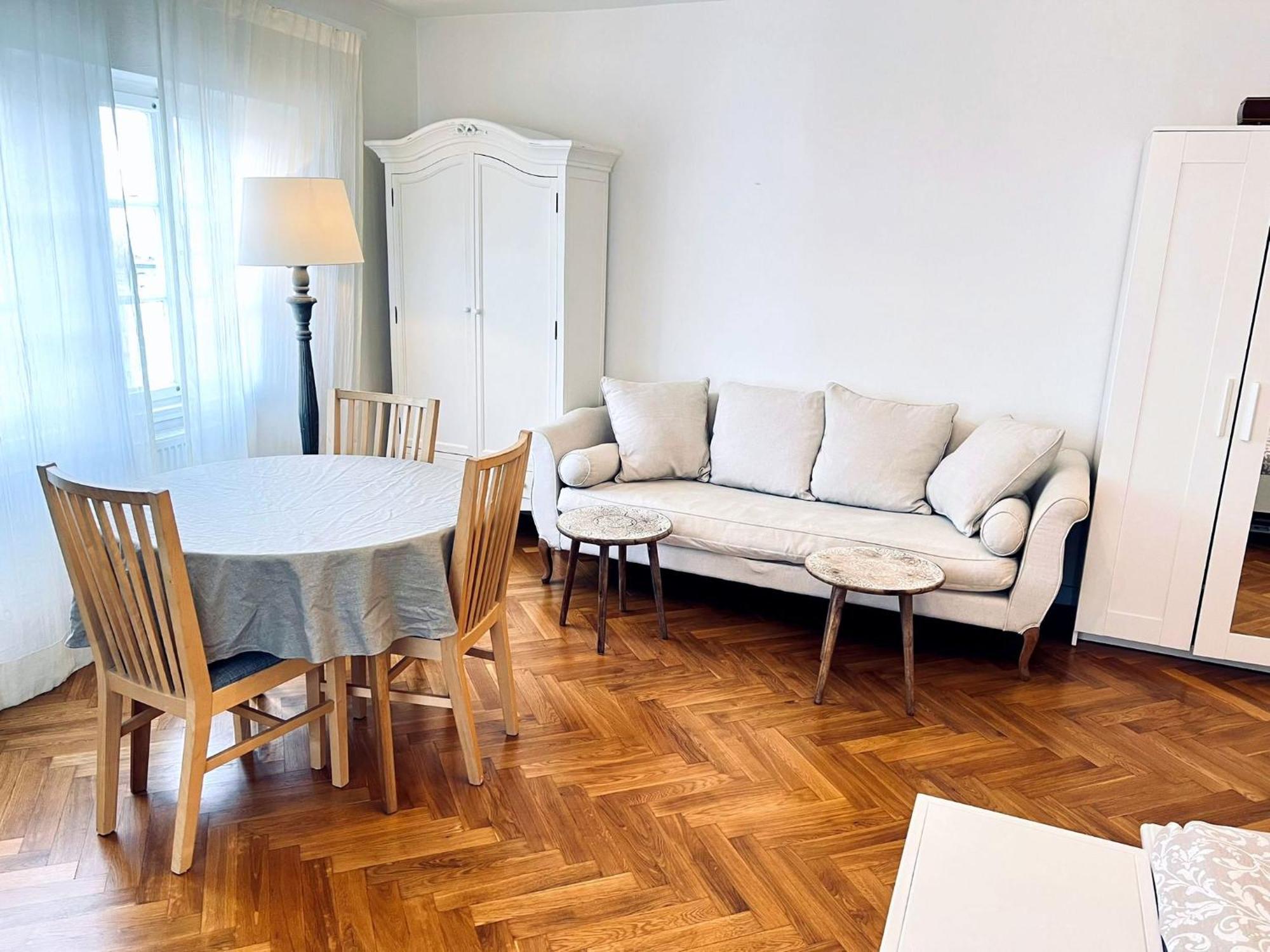 Apartmán At The Blue Lion & Parking Assistance Praha Exteriér fotografie